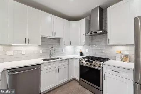 Kitchen - 202 Randolph Pl NE #1, Washington, DC 20002 photo 2 of 2