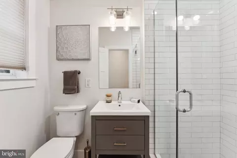 Bath - 202 Randolph Pl NE #1, Washington, DC 20002 photo 3 of 5