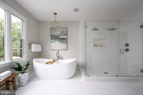 Bath - 2708 44th St NW, Washington, DC 20007 photo 2 of 8