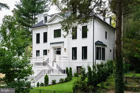 Exterior - 2708 44th St NW, Washington, DC 20007 photo 2 of 8