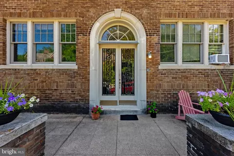 3409 29th St NW #3, Washington, DC 20008