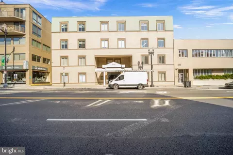 2141 Wisconsin Ave NW #502, Washington, DC 20007