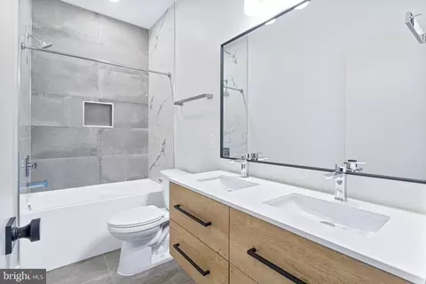 2001 I St NE UNIT 5, Washington, DC 20002 photo 13