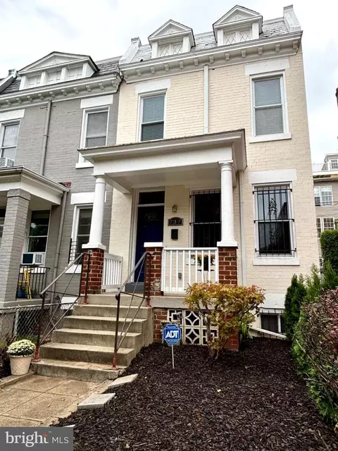 737 Hobart Pl NW, Washington, DC 20001