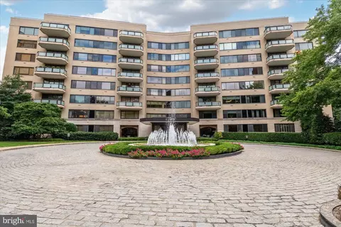 2700 Calvert St NW #417, Washington, DC 20008