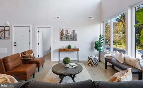 2209 M St NE #9, Washington, DC 20002 photo 2