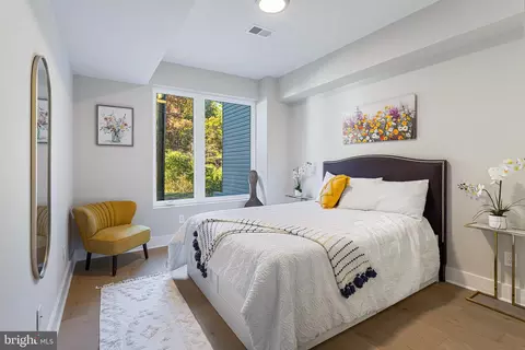 2209 M St NE #9, Washington, DC 20002 photo 4