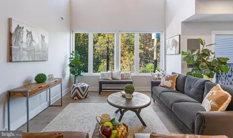 2209 M St NE #9, Washington, DC 20002