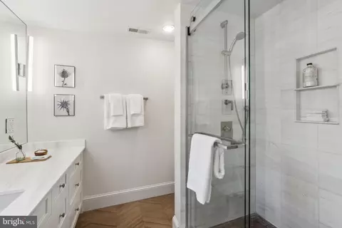 Bath - 1920 37th St NW, Washington, DC 20007 photo 2 of 4