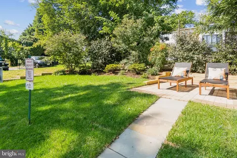 Exterior - 1920 37th St NW, Washington, DC 20007 photo 6 of 7