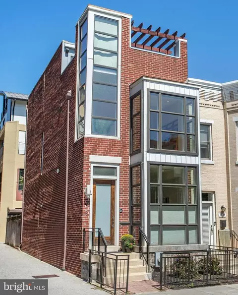 1349 V St NW, Washington, DC 20009