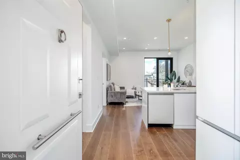 1002 Rhode Island Ave NE #4, Washington, DC 20018