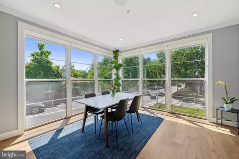 433 Park Rd NW #1, Washington, DC 20010