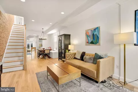 903 8th St NE, Washington, DC 20002 photo 3