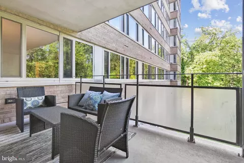 4101 Cathedral Ave NW #306, Washington, DC 20016