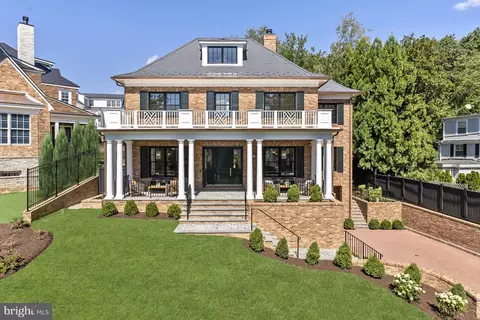 3901 52nd St NW, Washington, DC 20016