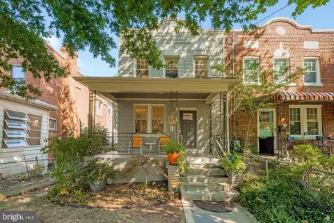 914 Irving St NE, Washington, DC 20017