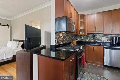 105 6th St SE #201, Washington, DC 20003 photo 15