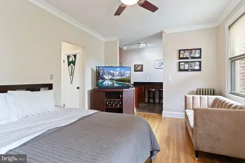 105 6th St SE #201, Washington, DC 20003 photo 7