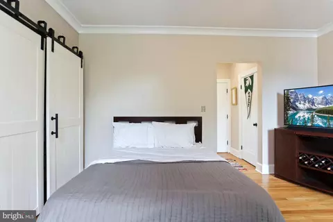 105 6th St SE #201, Washington, DC 20003 photo 9