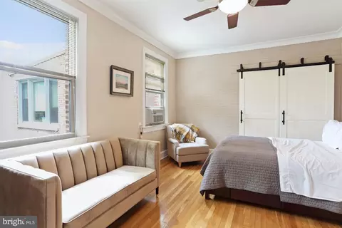 105 6th St SE #201, Washington, DC 20003 photo 4