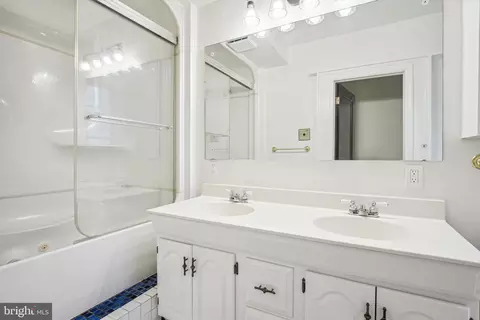 Bath - 3630 Windom Pl NW, Washington, DC 20008 photo 2 of 3
