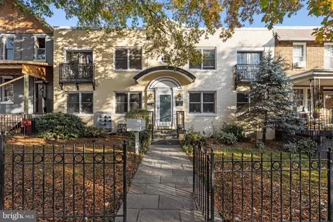 206 Bryant St NE #3, Washington, DC 20002