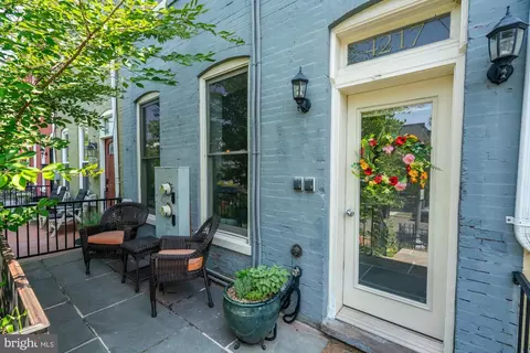 4217 8th St NW #1, Washington, DC 20011