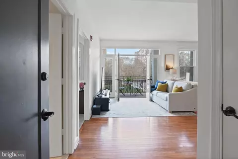 2902 Porter St NW #22, Washington, DC 20008
