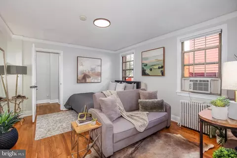 1439 Euclid St NW #304, Washington, DC 20009