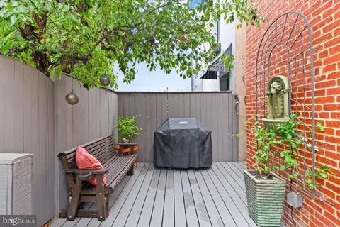 Exterior - 504 D St NE, Washington, DC 20002 photo 3 of 3