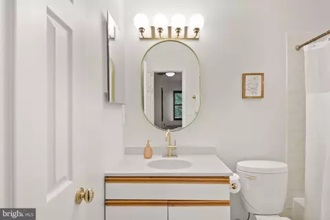 Bath - 504 D St NE, Washington, DC 20002 photo 2 of 3