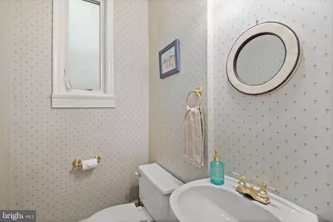 Other - 504 D St NE, Washington, DC 20002 photo 8 of 9