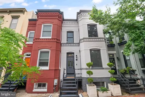 Exterior - 504 D St NE, Washington, DC 20002 photo 2 of 3
