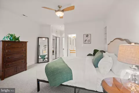 Bedroom - 504 D St NE, Washington, DC 20002 photo 3 of 7
