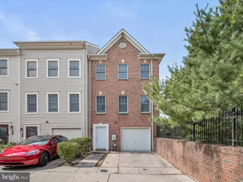 838 Marjorie Ct SE, Washington, DC 20032
