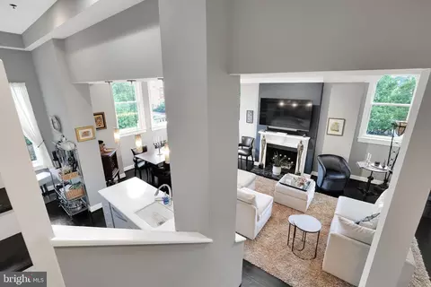 Entry Way - 1 Logan Cir NW #PH7, Washington, DC 20005 photo 8 of 10