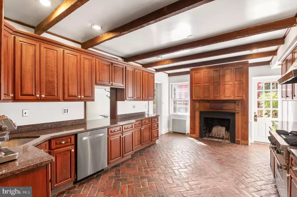 Kitchen - 13 4th St SE, Washington, DC 20003 photo 2 of 4