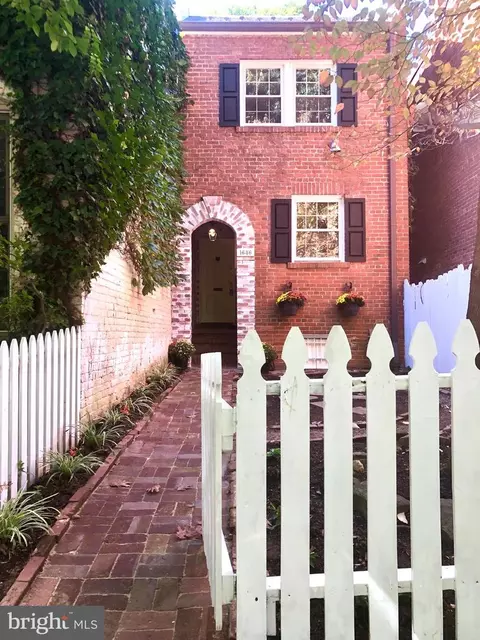 1636 32nd St NW, Washington, DC 20007