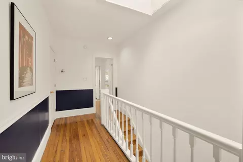 Entry Way - 304 9th St NE, Washington, DC 20002 photo 4 of 7