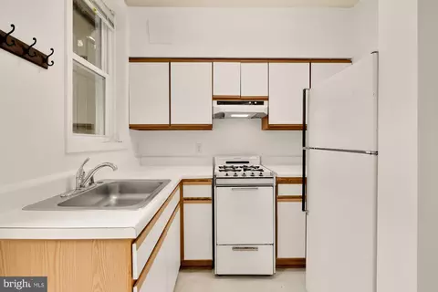 Kitchen - 304 9th St NE, Washington, DC 20002 photo 6 of 7