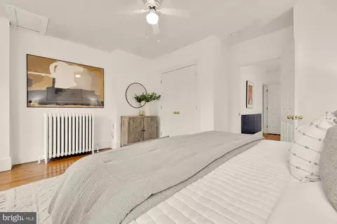 Bedroom - 304 9th St NE, Washington, DC 20002 photo 4 of 6
