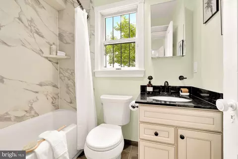 Bath - 304 9th St NE, Washington, DC 20002 photo 1 of 3