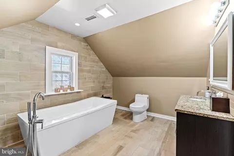 2233 S Street St NE, Washington, DC 20002 photo 14