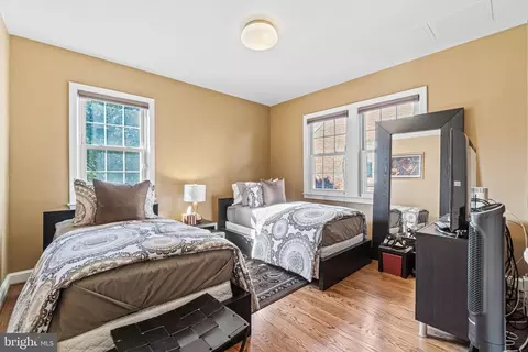 2233 S Street St NE, Washington, DC 20002 photo 17