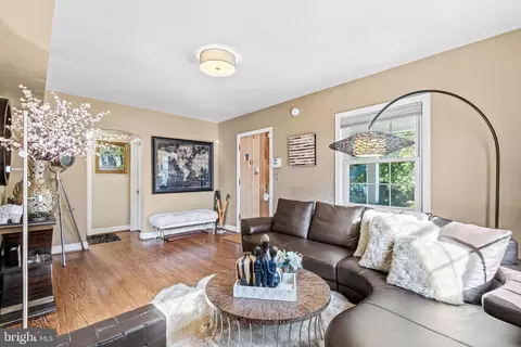 2233 S Street St NE, Washington, DC 20002 photo 3
