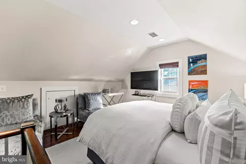 2233 S Street St NE, Washington, DC 20002 photo 16