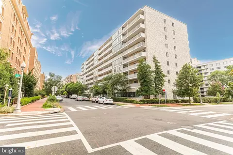 730 24th St NW #410, Washington, DC 20037