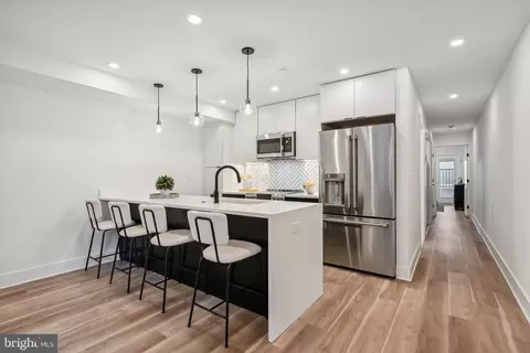 Entry Way - 2015 13th St NW #1, Washington, DC 20009 photo 1 of 4