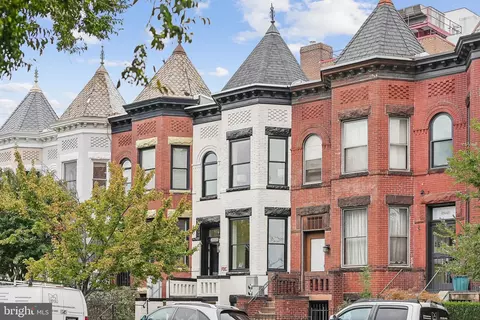 Exterior - 2015 13th St NW #1, Washington, DC 20009 photo 3 of 5